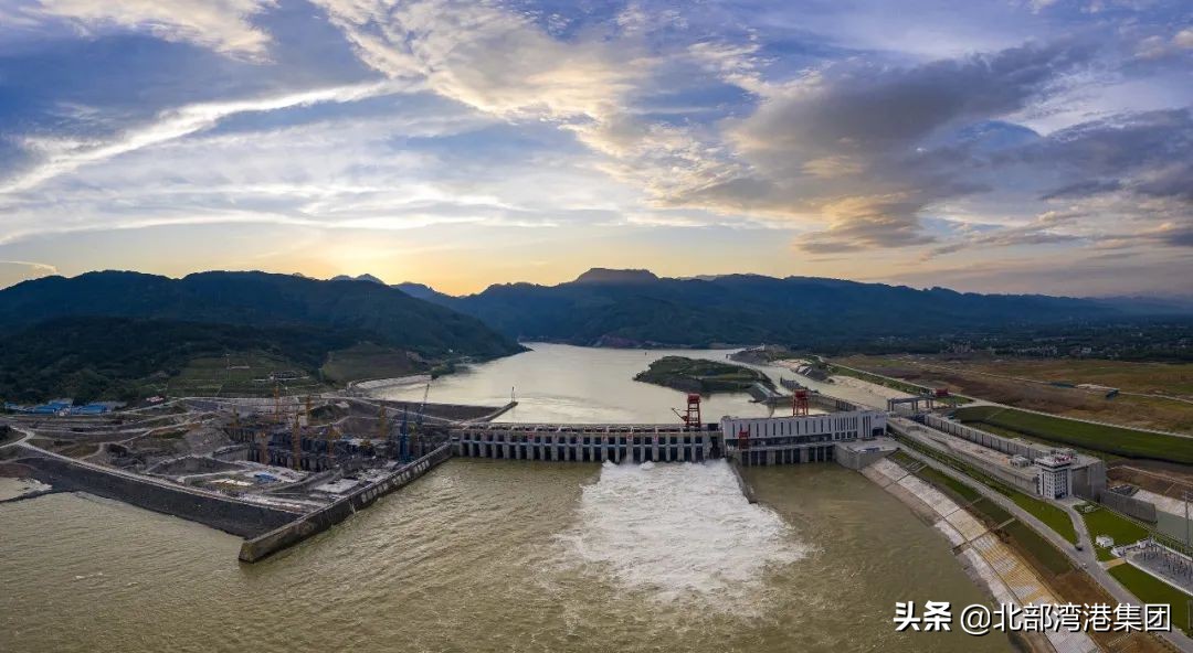 绔崍澶曢槼鏄熺┖鎽勫奖,绔崍鎽勫奖浣滃搧