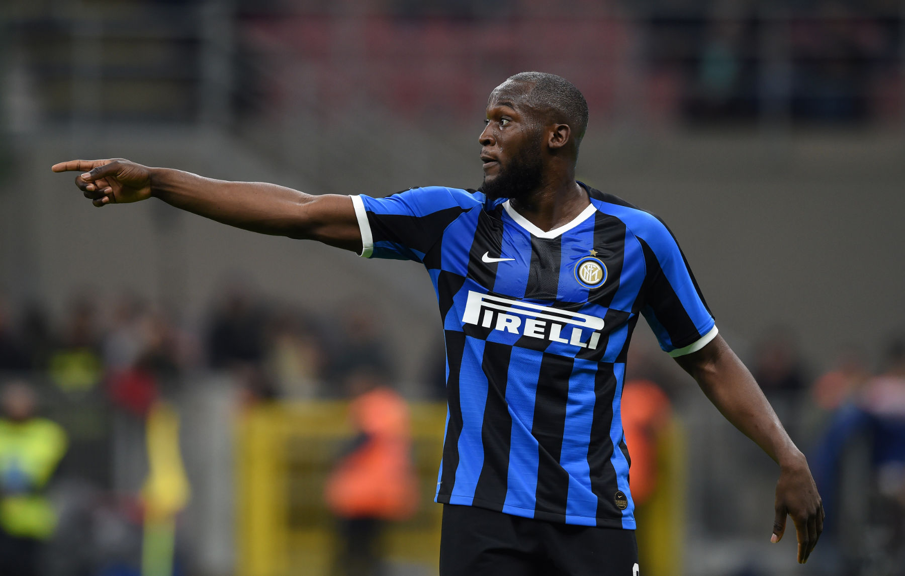 卢卡库蓝军首秀,继续消沉还是振奋