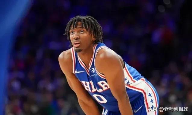 戴维斯爆砍34分21板,戴维斯打满全场的比赛