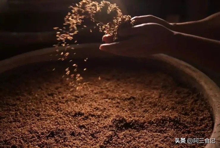 纯粮自酿酒一般怎样定价格,纯粮酿酒价格实惠好喝不上头