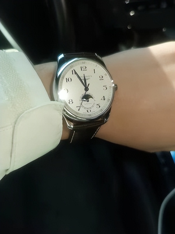 浪琴优雅系列自动机械女士腕表,浪琴腕表12800价格的是什么系列