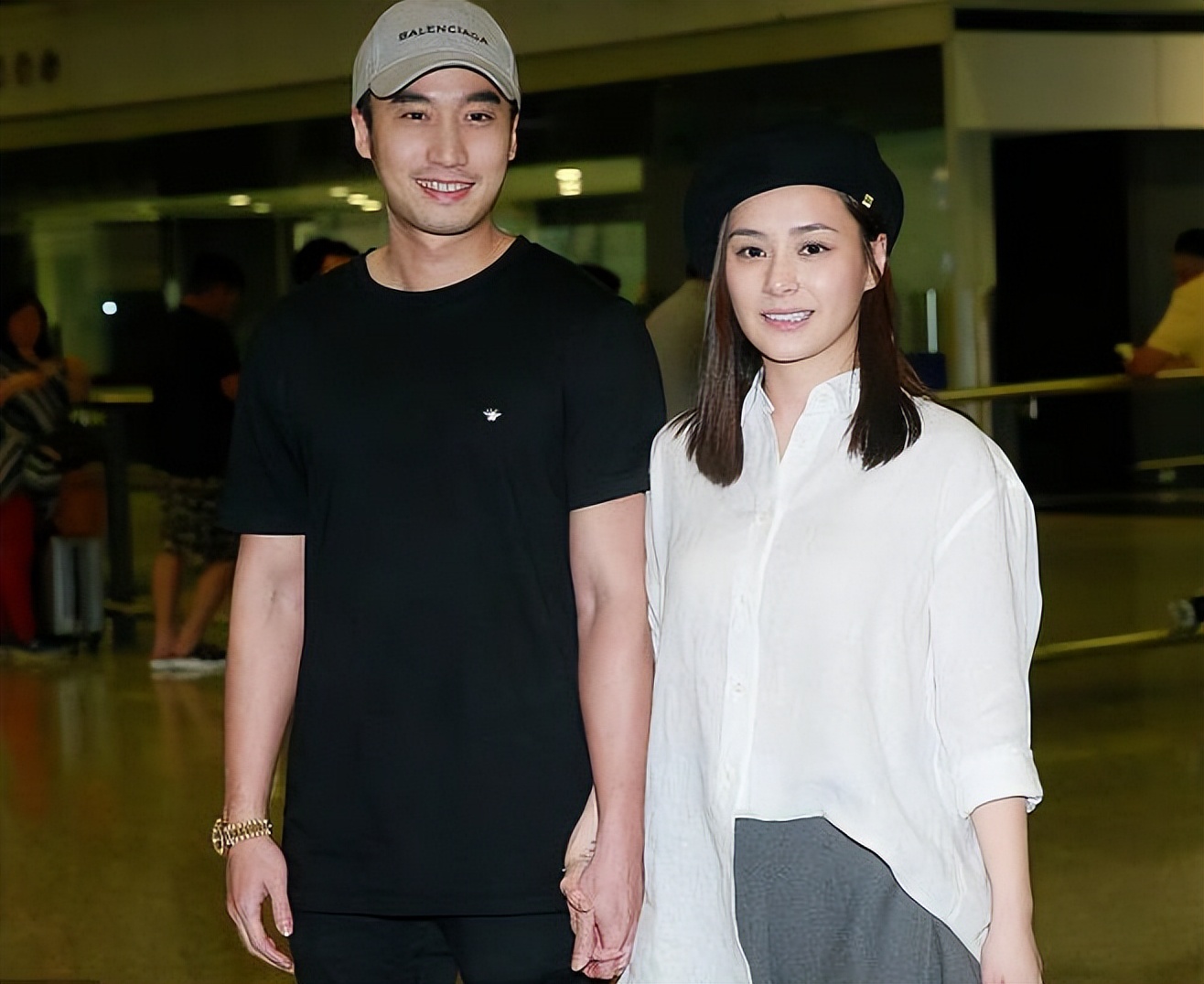 隐形富婆的房产,twins阿娇阿sa身价