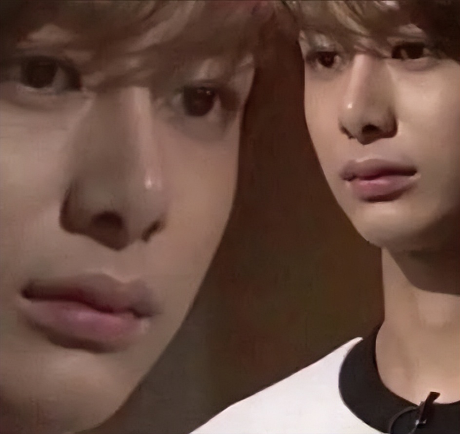 靠韩团门面出道却不火，后凭借表情包出圈，却被扒可疑物品惹争议