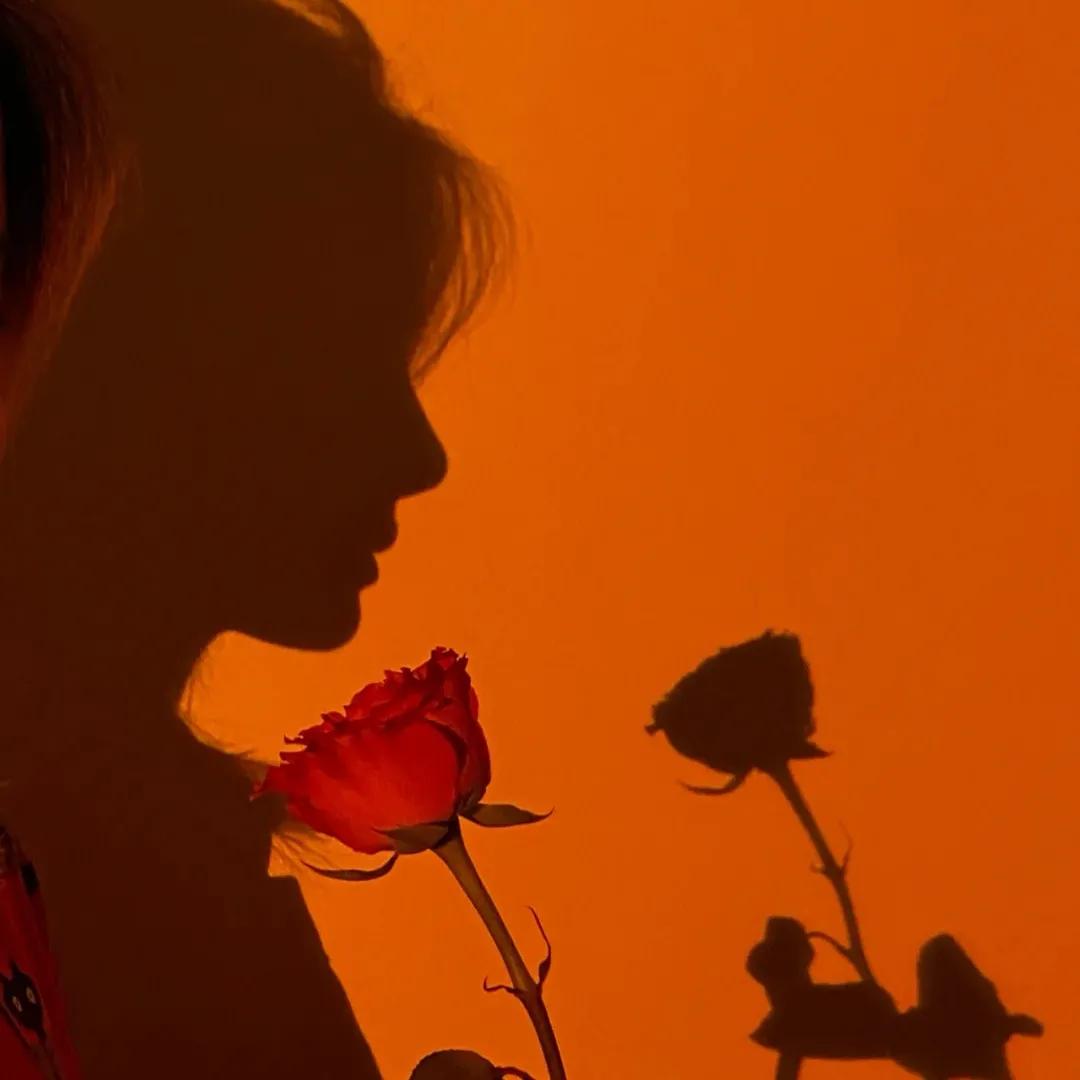 宝子们,百分之九十九的网恋都是有目的性的