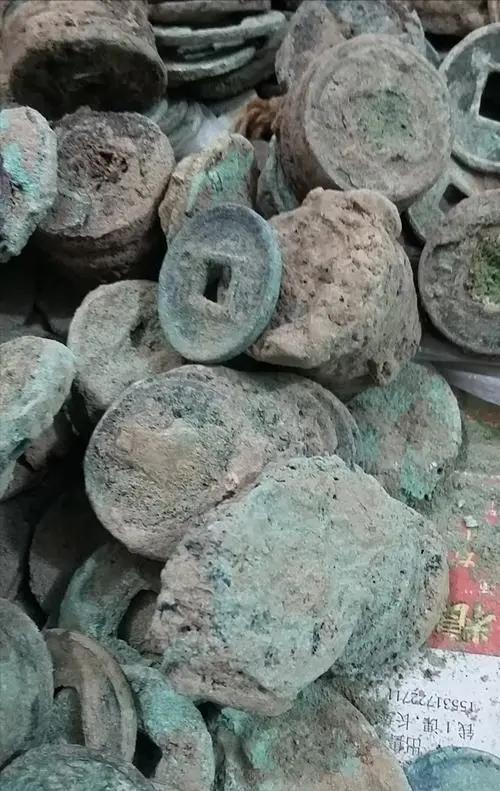 汉代出土的钱币,汉代出土墓葬钱币图片大全