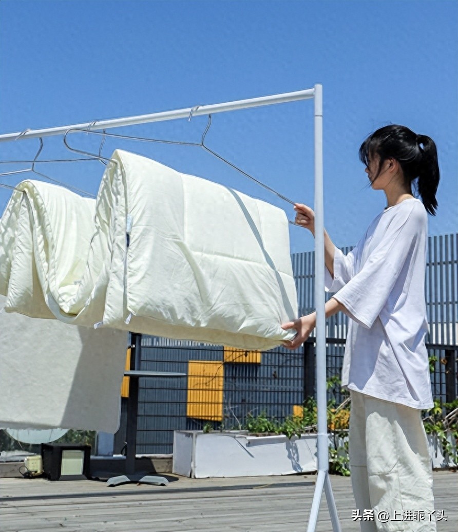 羽绒被长螨虫吗,羽绒被晾晒飞出的白色灰尘特别多