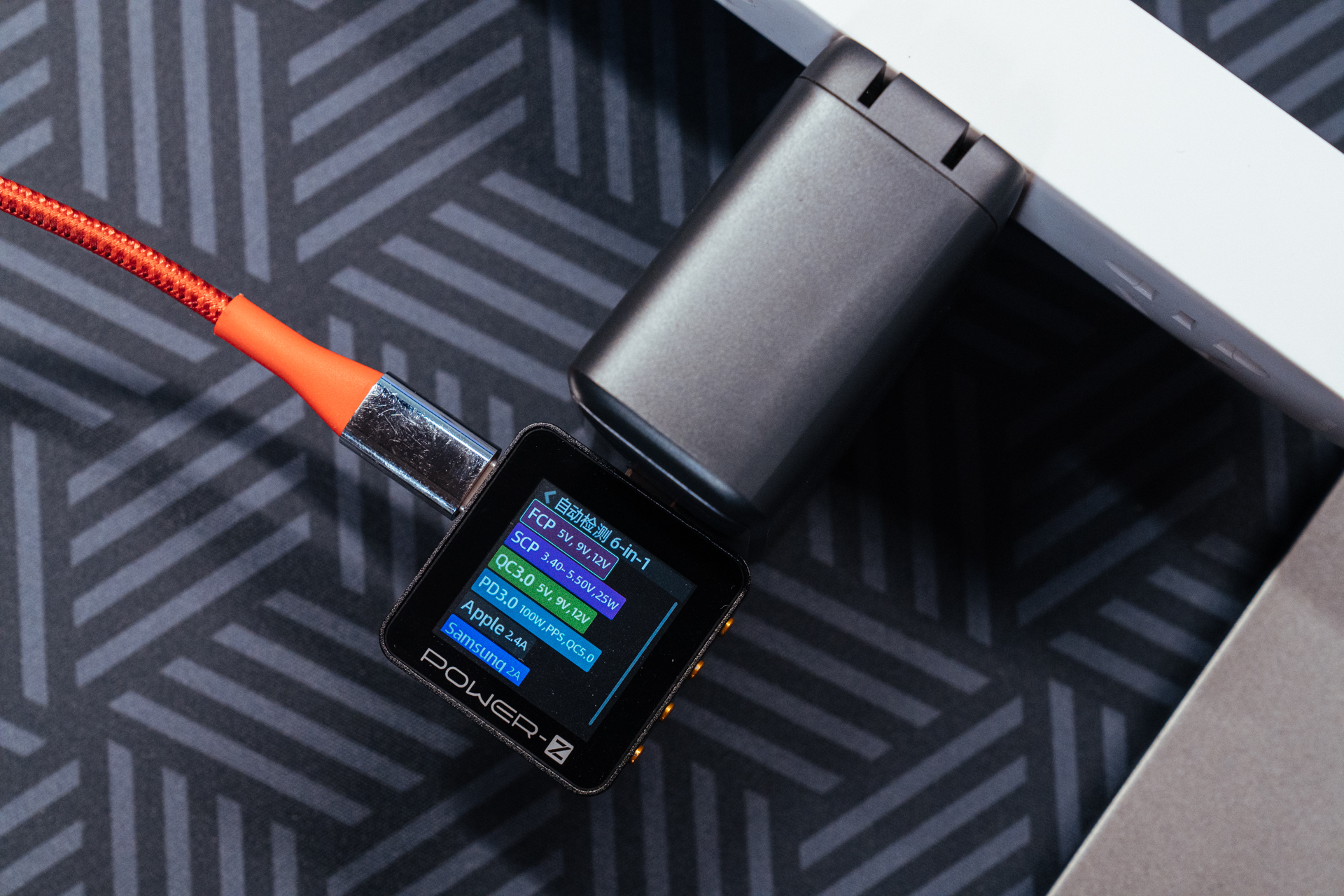 自己办公桌面布置,最简单的办公室桌面布置图