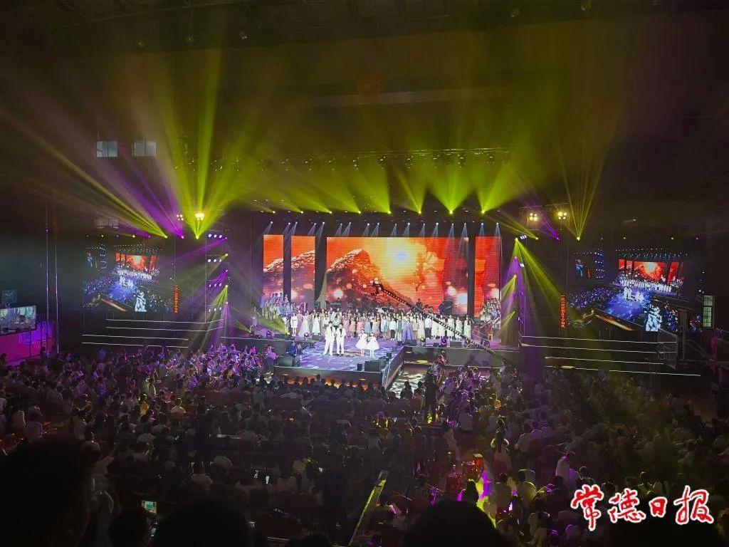 常德芷兰实验学校交响乐团荣获“全国最具活力交响乐团”光荣称号