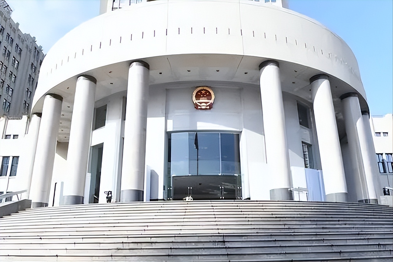 深圳色贪覆灭记：敛财3000万，睡美女律师，长期霸占5名女法官