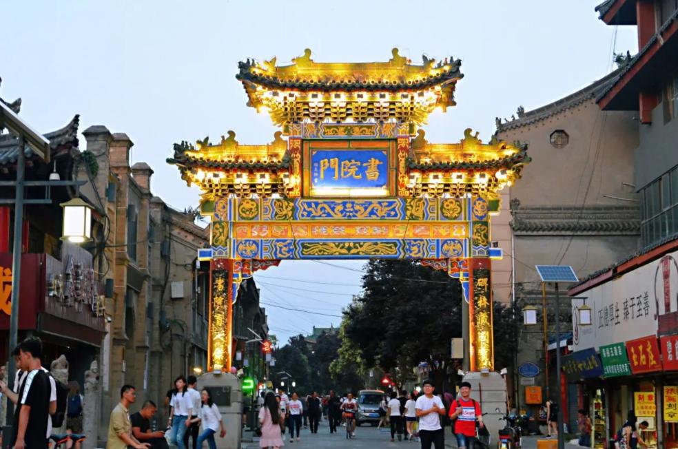 西安旅游必去的10个景点推荐,陕西西安旅游景点攻略