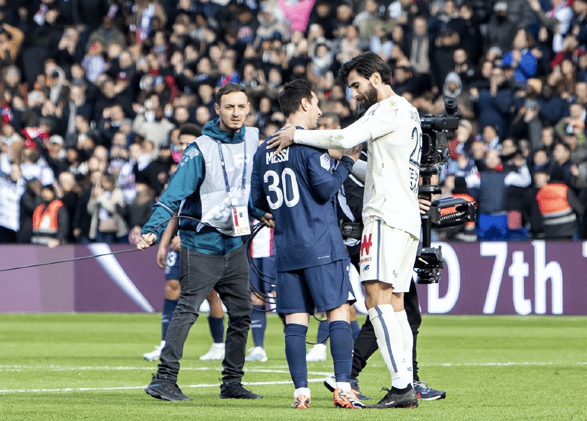 梅西巴萨19号球衣梅开二度,梅西巴萨首个梅开二度