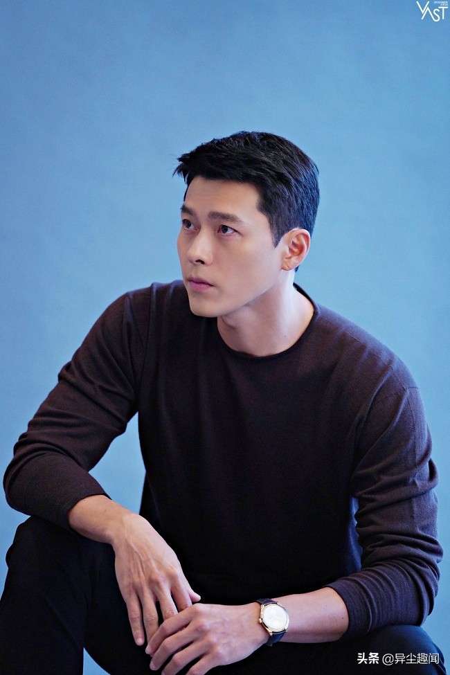 玄彬2022年最新「37张帅照」释出！禁欲白西装VS坏坏黑皮衣