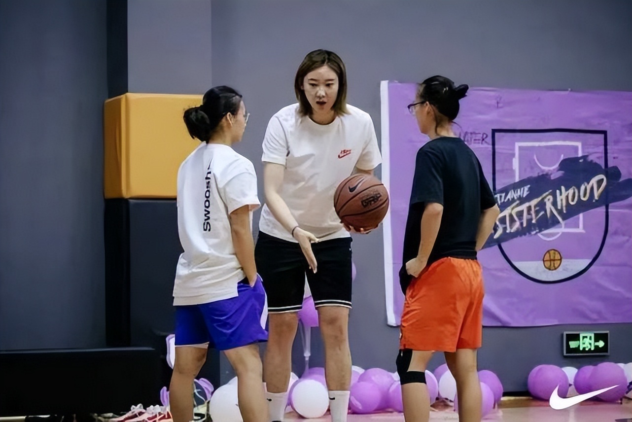 一个女孩的篮球之路,篮球女孩成长过往