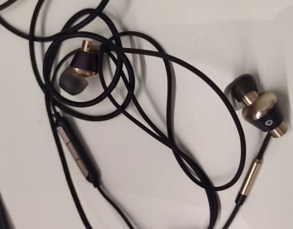 立体音效入耳式耳机推荐,音质超赞的10款入耳式耳机