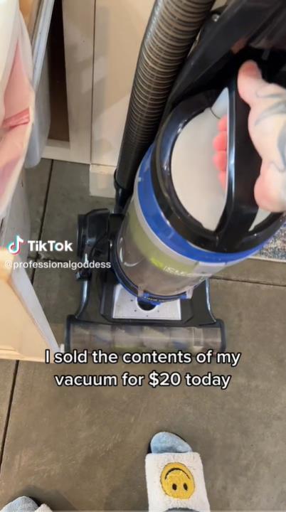 美国女子网售重口垃圾：灰尘脏水，指甲舌苔，真有人高价买？