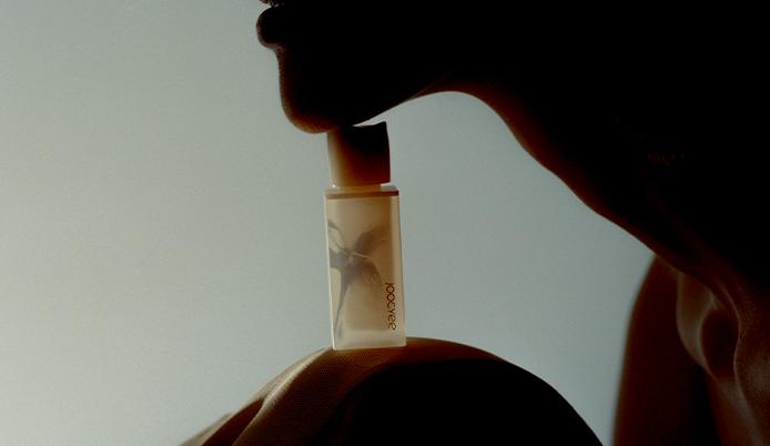 美周资讯|贝泰妮推高端抗衰品牌瑷科缦，Ulike脱毛仪被罚