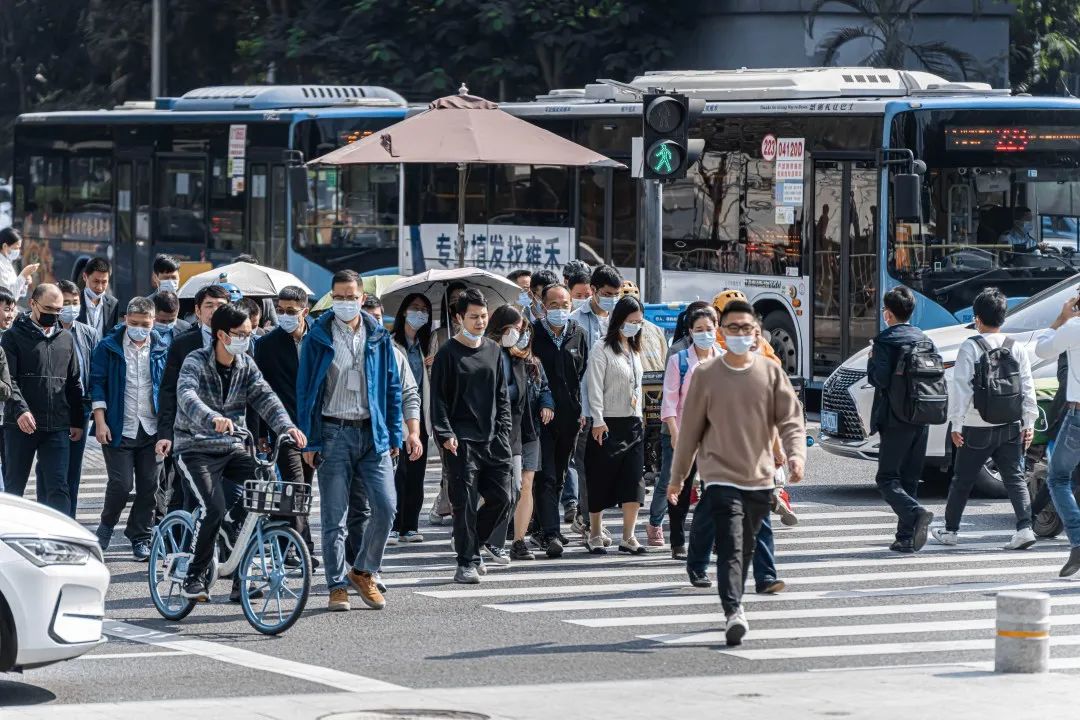 “别的区猪脚饭,南山区保时捷”,南山成了流调天花板?