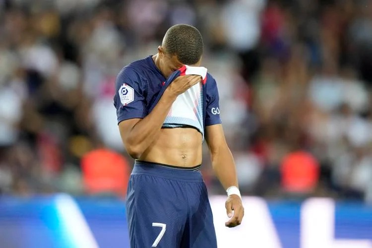 五大联赛领头羊全输球,五大联赛赛季全败的队伍