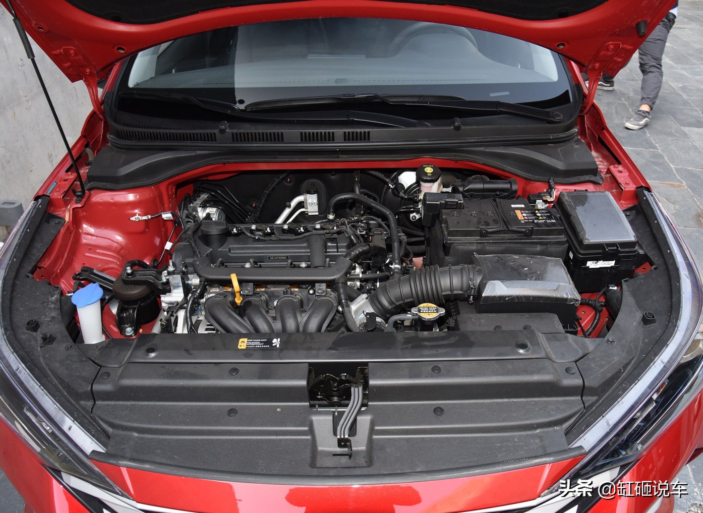 现代悦纳有天窗有无钥匙进入,自动17年现代悦纳无天窗