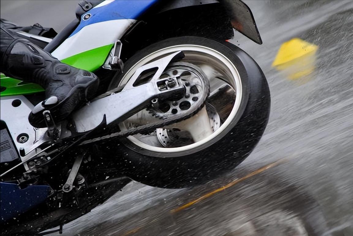 摩托车abs的优点与缺点,摩托车abs缺点有哪些