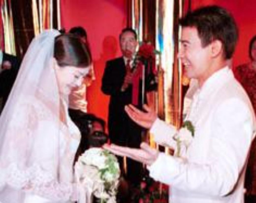 “最美婉君”与丈夫恋爱10年，生一双儿女，今58岁的她怎样了？