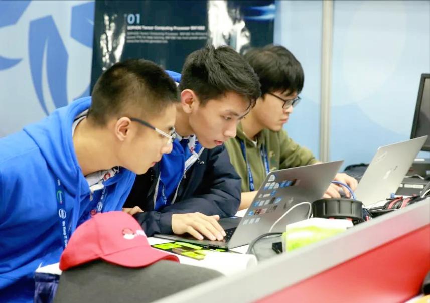 本科毕业十大高薪专业出炉,十大本科就业率最高的专业推荐