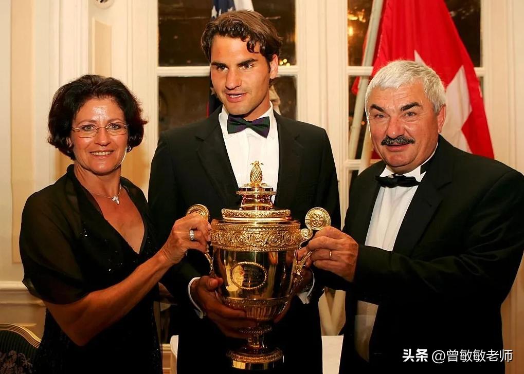 网球天王费德勒正式退役,传奇落幕瑞士天王费德勒退役