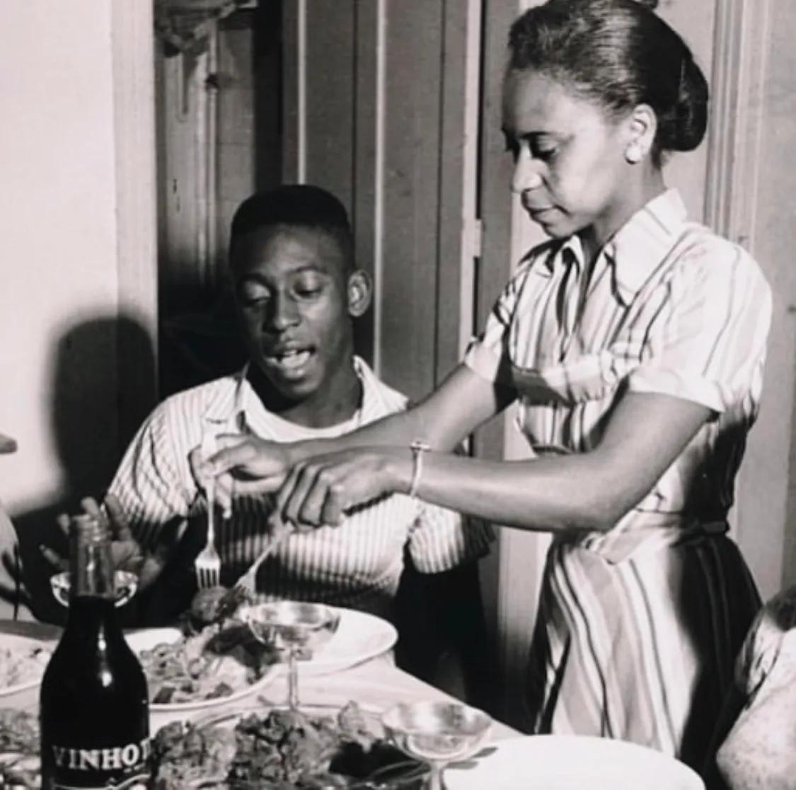 球王贝利与他的日本妻子,球王贝利第三任妻子