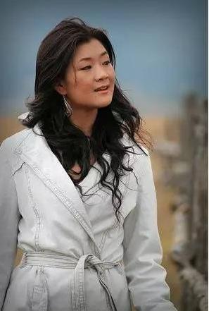 降央卓玛自曝成长经历,降央卓玛一共几次婚姻