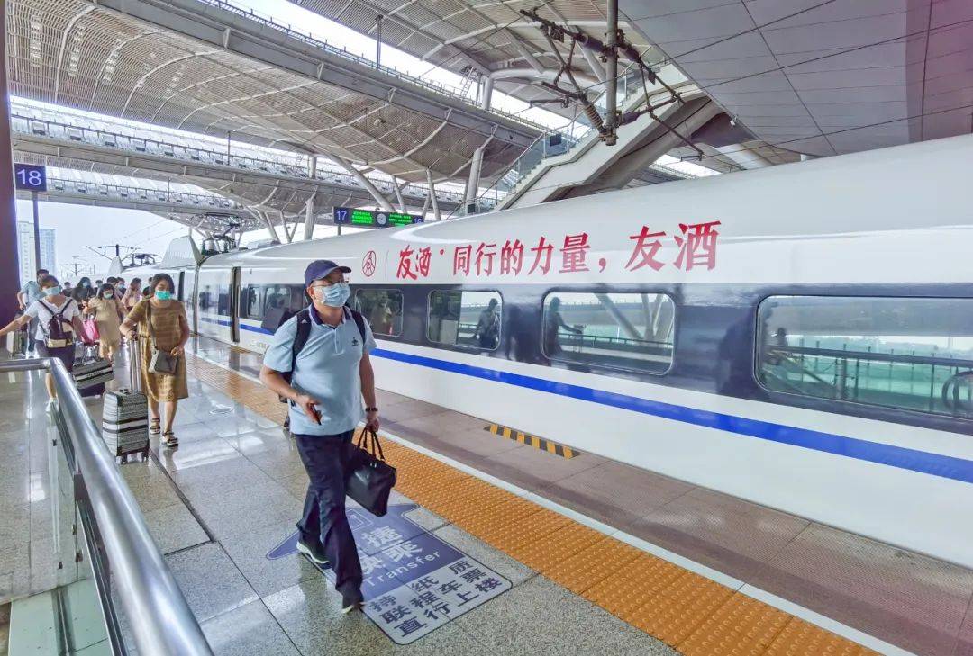 抢占心智I彭小东:白酒为什么最爱投放户外广告，怎么投？