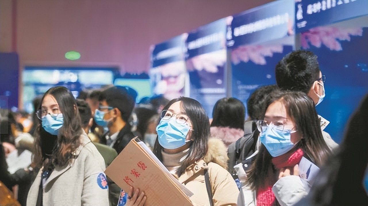 专科毕业后往什么方向发展啊,专科生毕业后从事的工作