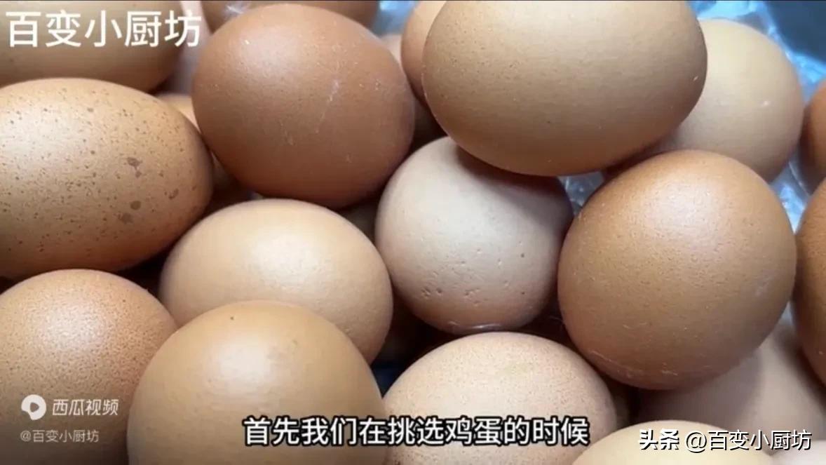 原来饭店里的荷包蛋是这样做出来的，难怪这么好看还不粘锅，厉害