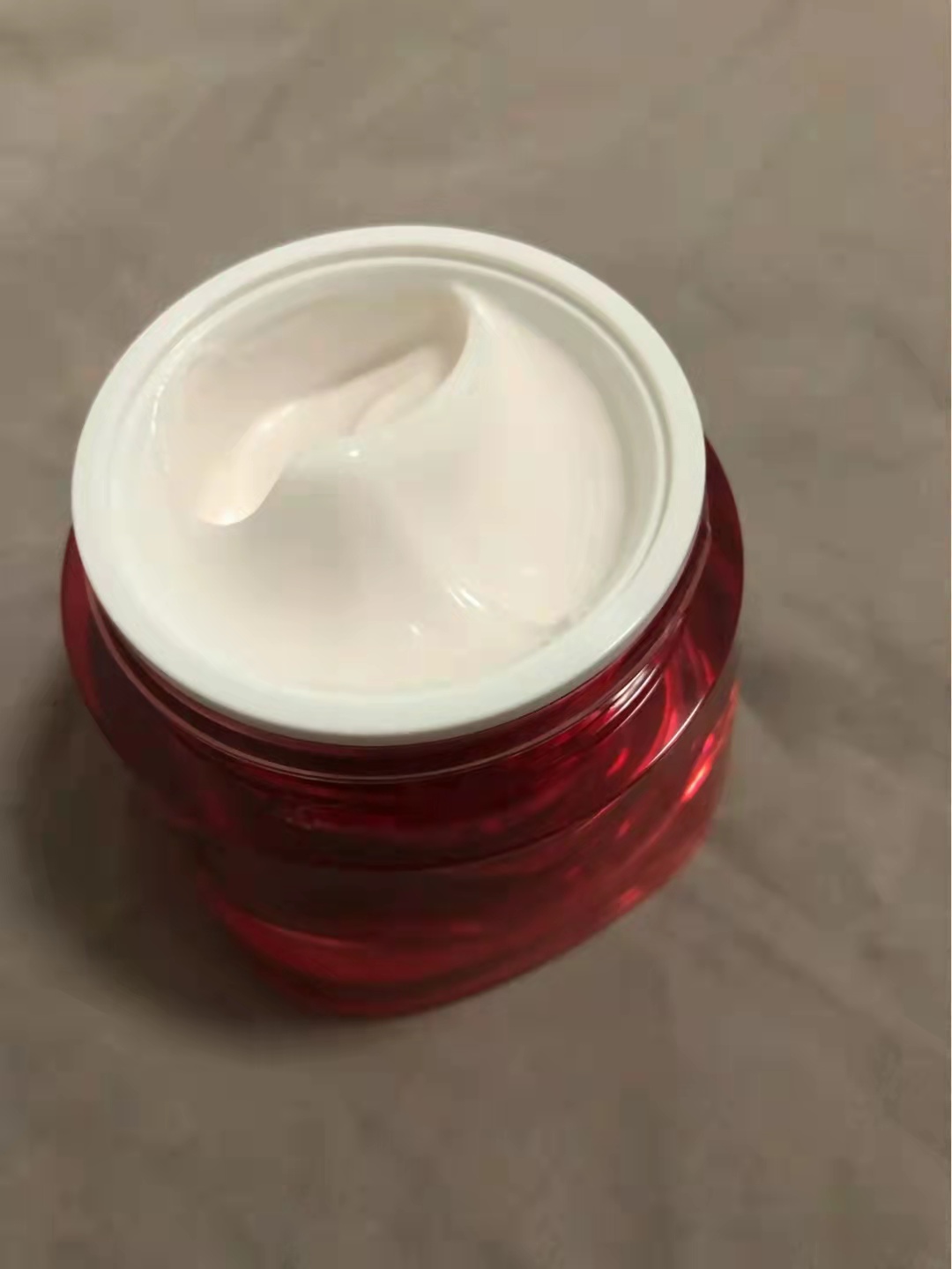 兰蔻和雅诗兰黛哪个价格比较贵,雅诗兰黛和兰蔻价格比较