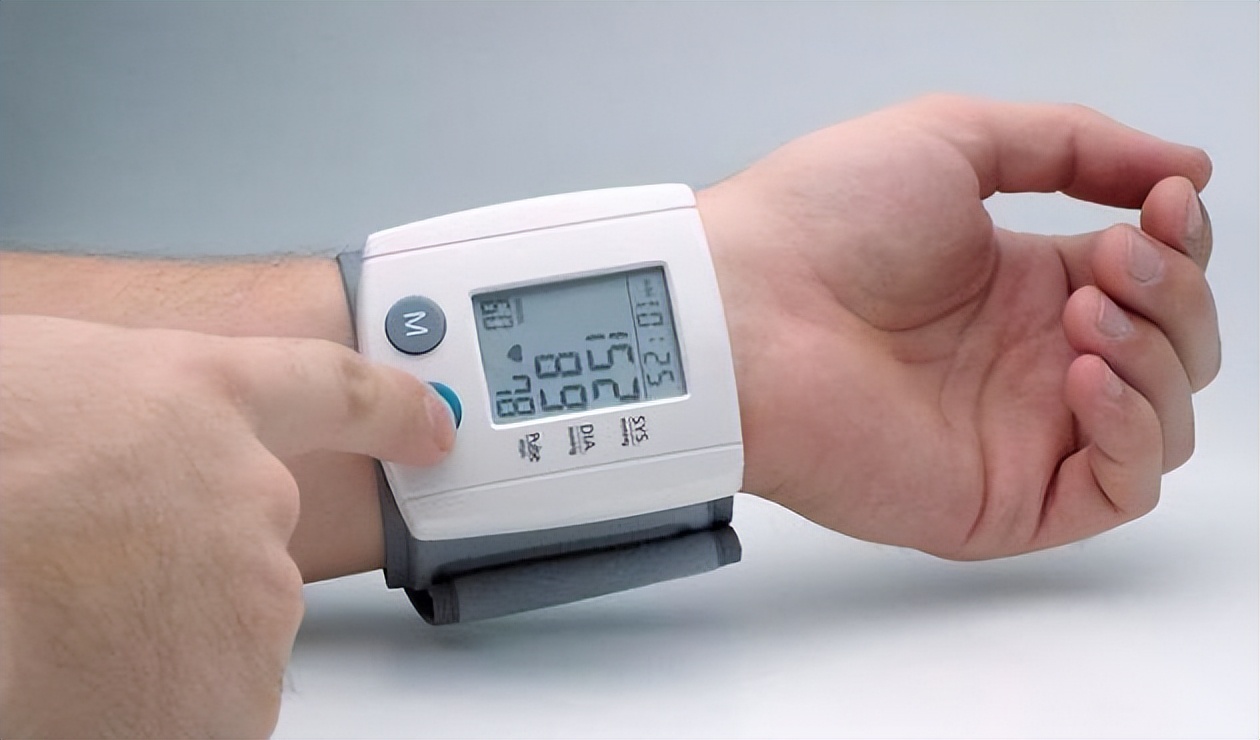 菠菜生菜西红柿哪一种是蔬菜之王,西红柿和哪些蔬菜不能吃