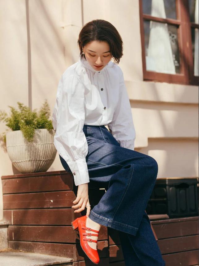 街拍穿搭休闲裤,街拍穿出来的衣服拥有潮流的气息