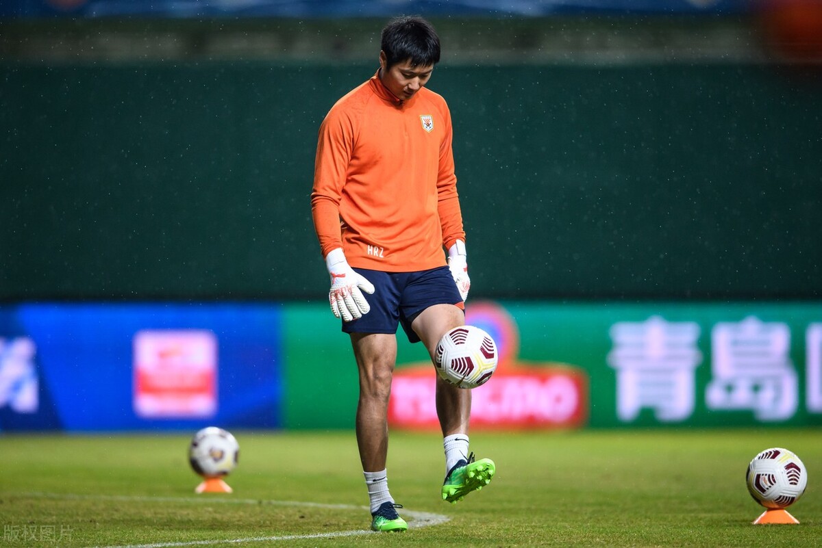 他原本有实力进国家队,却为了鲁能甘心打替补,如今赢得球迷认可
