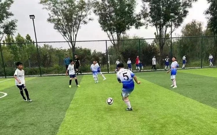 夏县新建路小学校园足球赛四年级,乡村小学勇夺全市足球联赛冠军