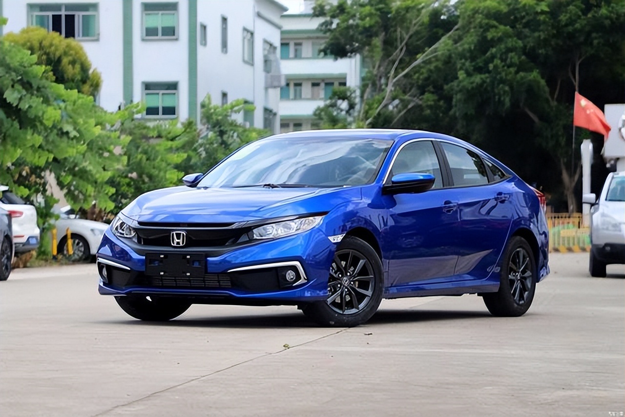 新手第一辆车10-15万预算,预算15万女孩子的第一辆车选什么