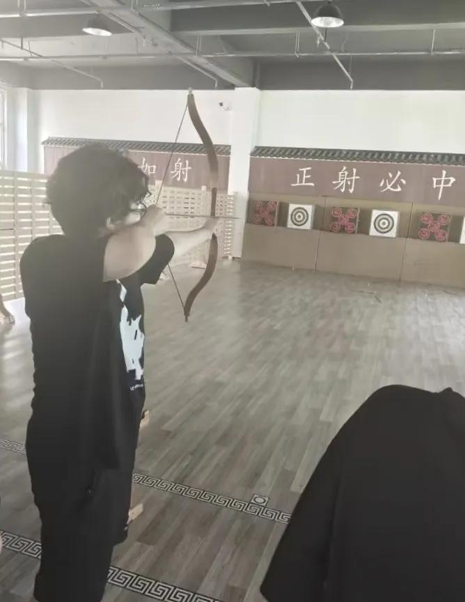 “书墨寻行”社会实践团队体验君子六艺——射
