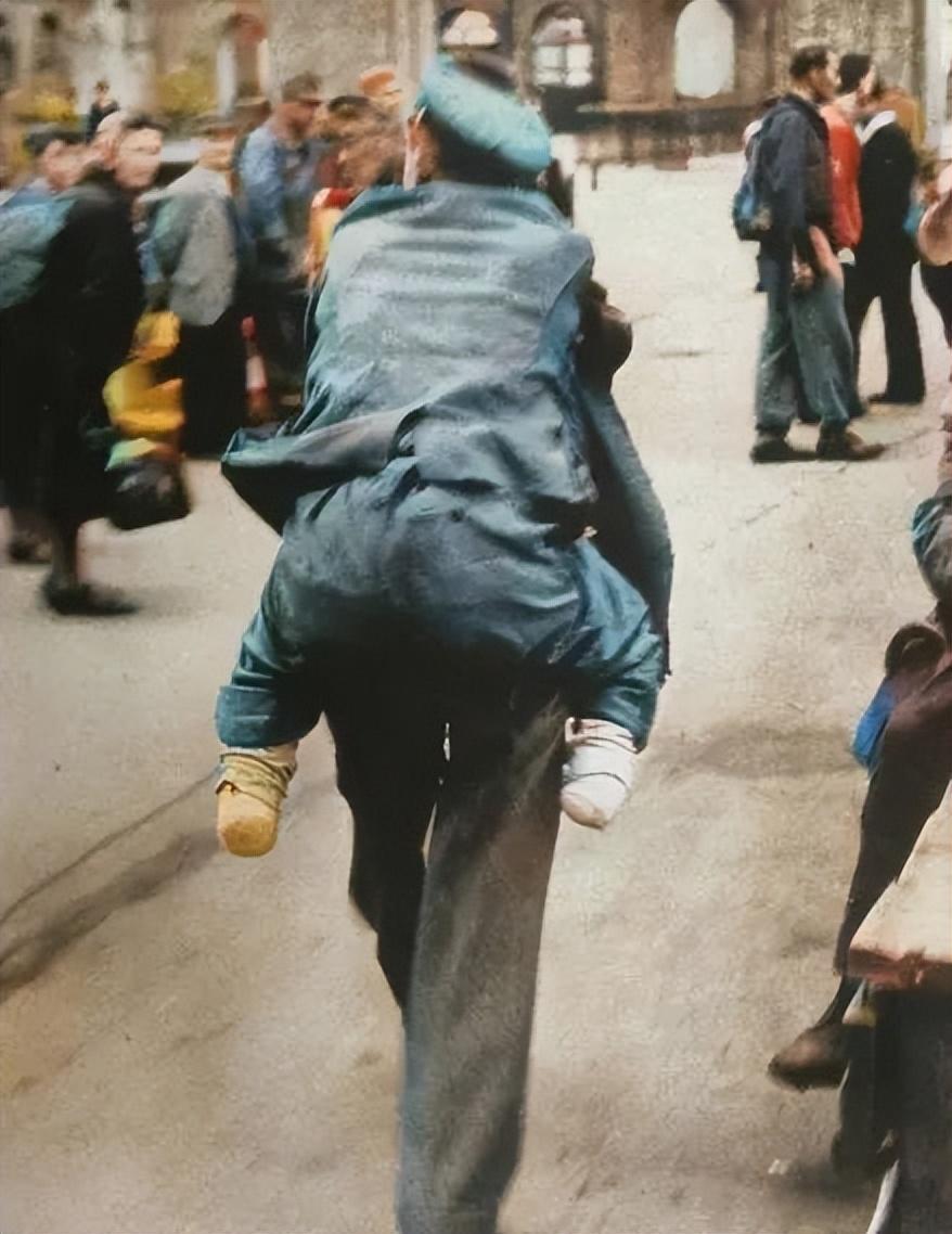 日本军日记：部下玷污了花姑娘，她在夜晚用剪刀愤怒剪断皇军*体下**