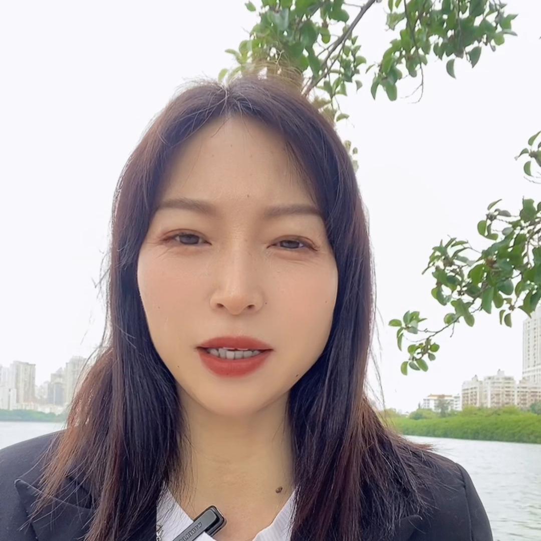 你们说是吃的母乳好还是奶粉好,你们认为是穿的重要还是吃的重要