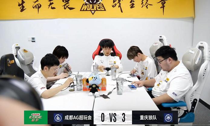 狼队fly逆天操作,狼队fly和小胖同队打巅峰赛