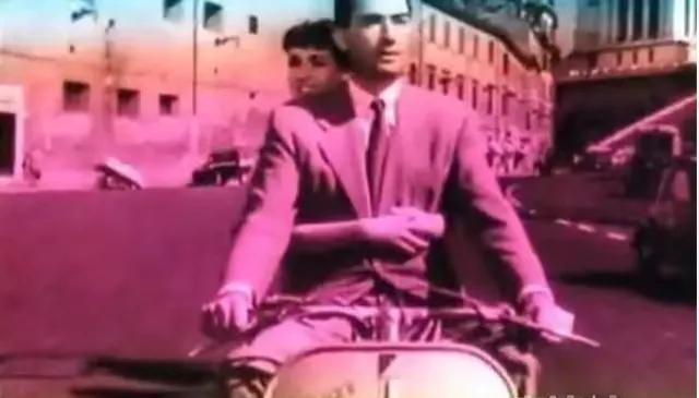 你可还记得黑白电视机上的彩色贴膜？回顾一些八九十年代生活用品