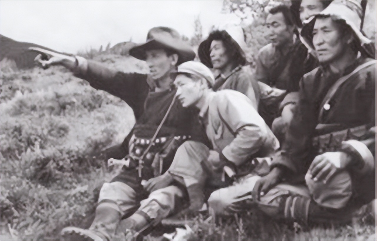 民国第一悍匪,抢72个女人做压寨夫人,死时外衣都没来得及穿