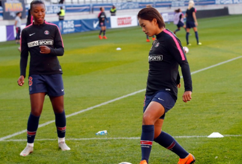 王霜踢球有多难,王霜几岁开始踢球