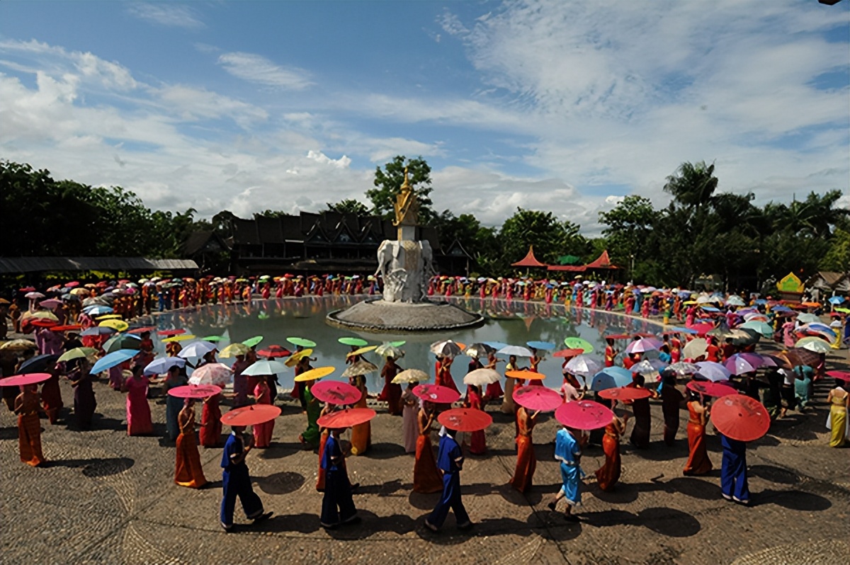 西双版纳旅游全攻略傣族园泼水节,西双版纳傣族园泼水节高清图片