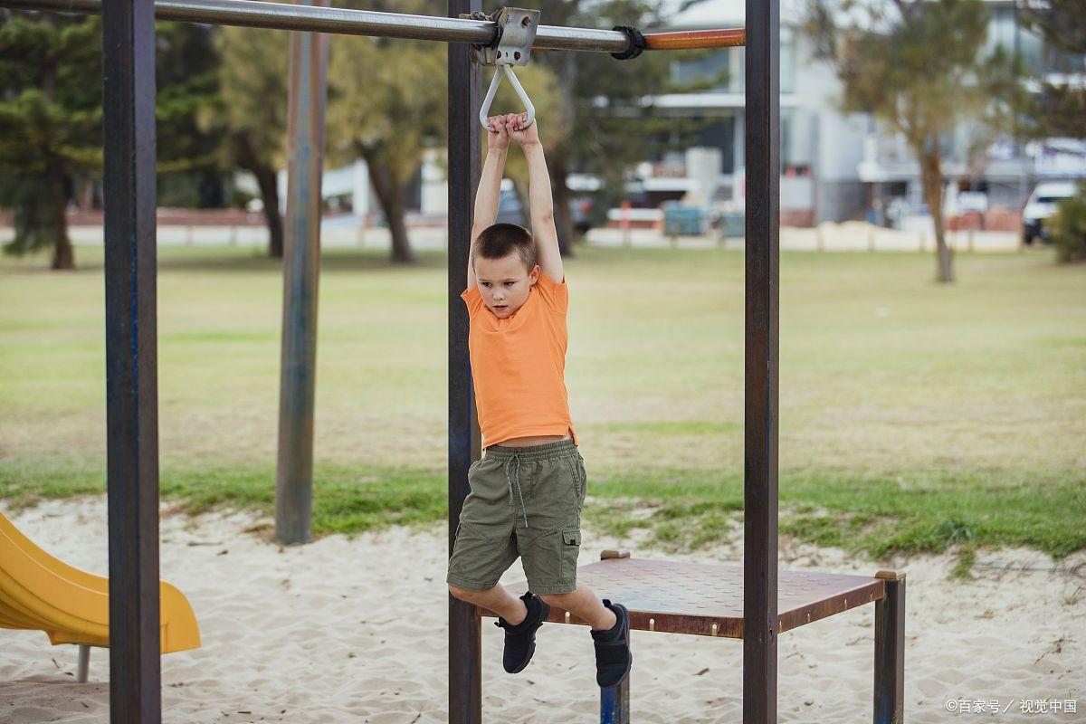 吊单杠可以让人长高一点吗,骨骺线部分闭合吊单杠还能长高吗
