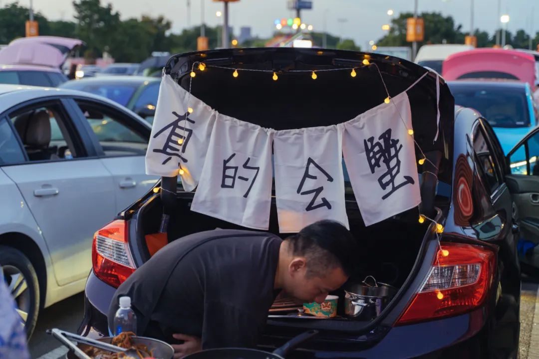 摆摊日入两千,摆摊日入一两千