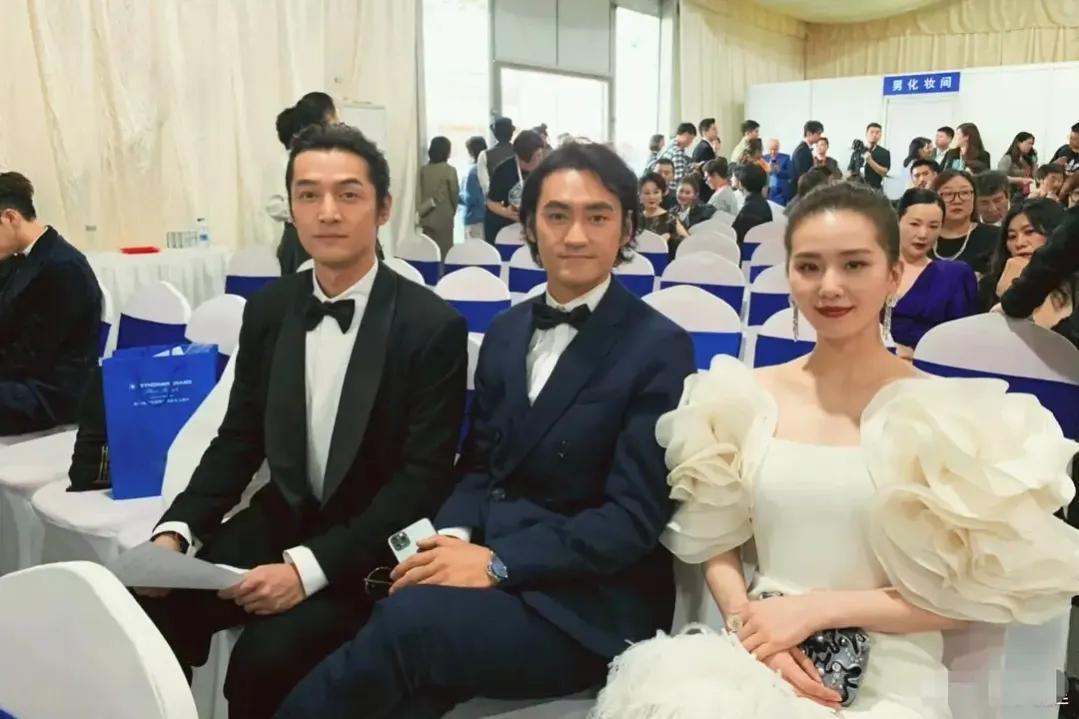 “阳了”的明星们，有人看不懂抗原，有人用纸尿裤，她洗澡就好了