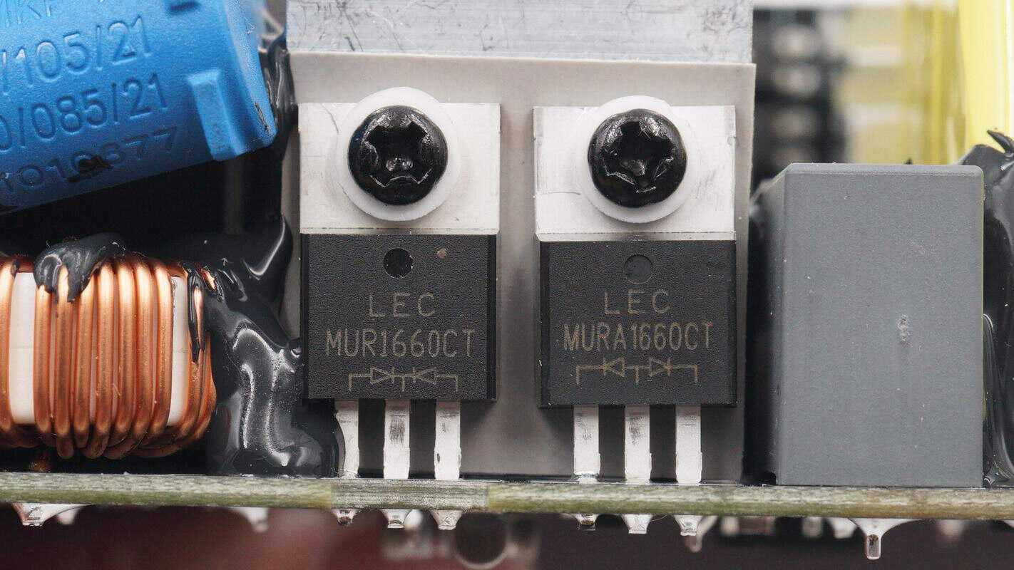 倍思新款150w逆变器,倍思500w车载逆变器